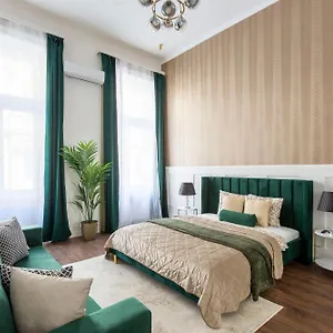  Apartment Luxurious Prestige Next To The New York Cafe Hungary